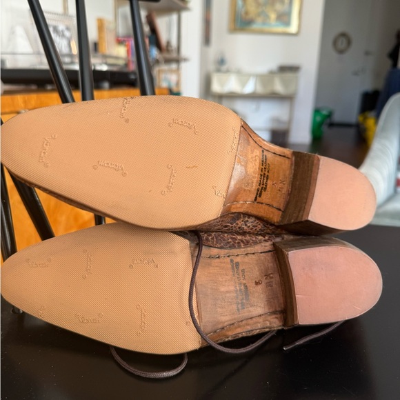 Artisan leather boots from Goodbye Folk, Mexico City - Picture 3 of 8